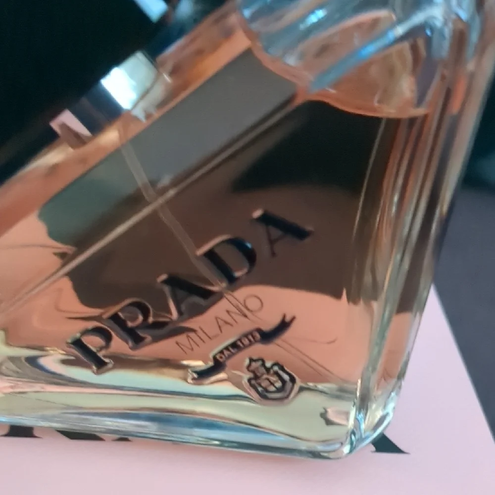 •NWT Prada Milano Paradoxe Eau De Parfum - Picture 3 of 12